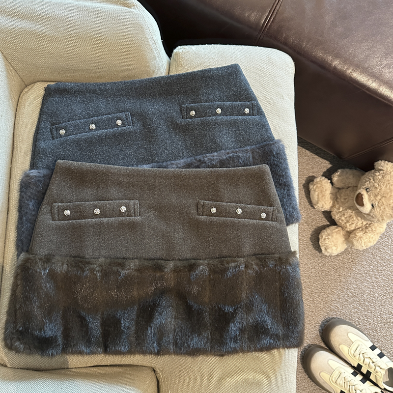 High-Waist A-Line Bodycon Mini Skirt with Faux Fur Trim Wool Blend Women - Image 4
