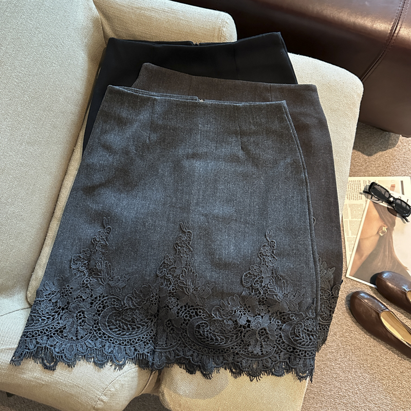 2026 Autumn Korean Minimalist Lace-Trimmed Straight Pencil Midi Skirt for Women